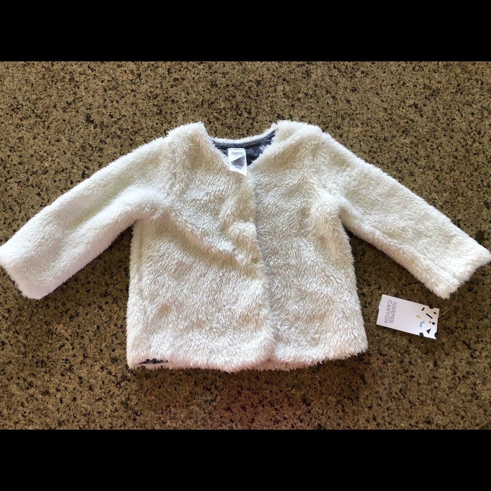 Harper Canyon- white fleece reversible jacket
